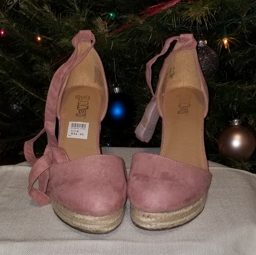 Pink Wedges